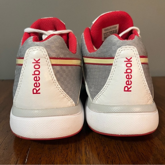Reebok Womens Shoes Easy Tone
size 8.5.
Toning sneaker. Red, white with gray - Picture 6 of 12